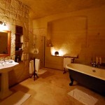 honeymoon_suite_-_bathroom