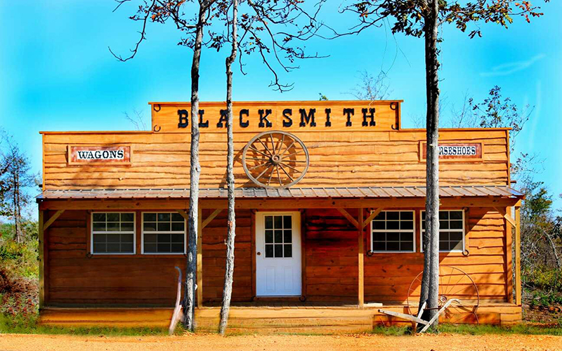 blacksmith-cabin2